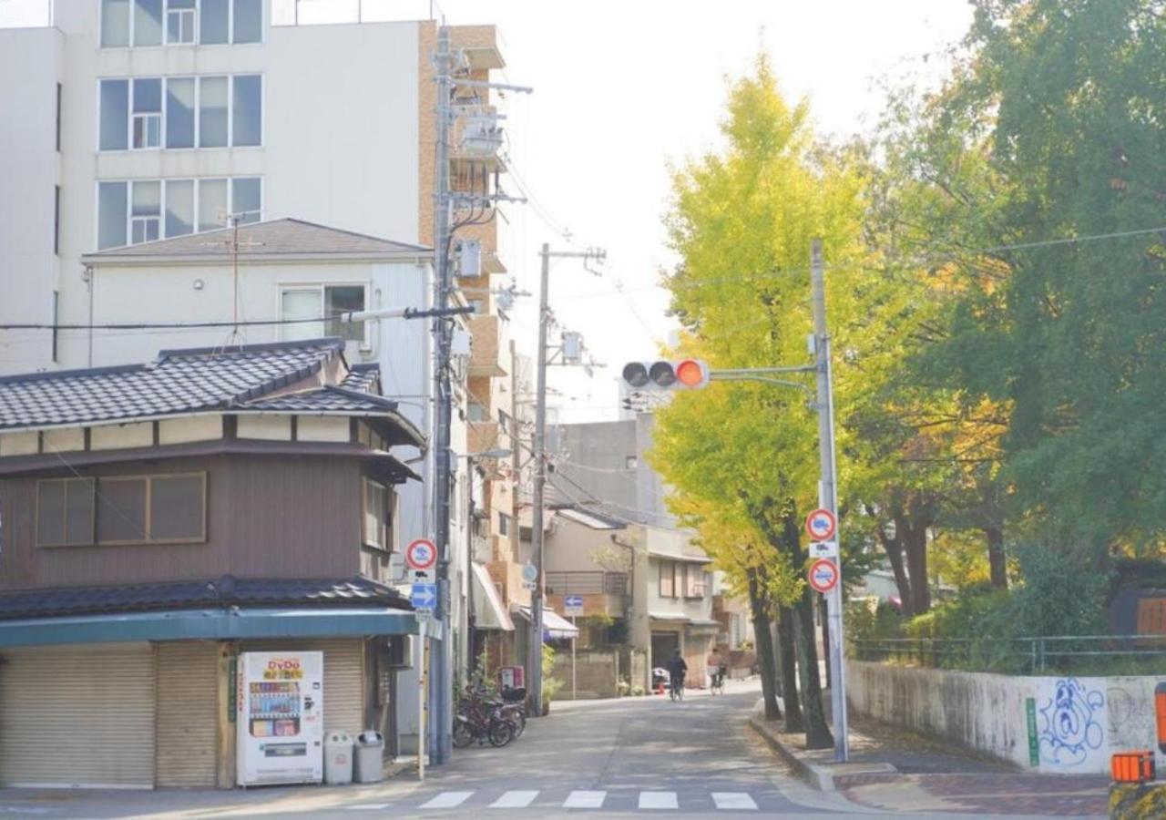 Namba Shinsaibashi Tsutenkaku 101 *